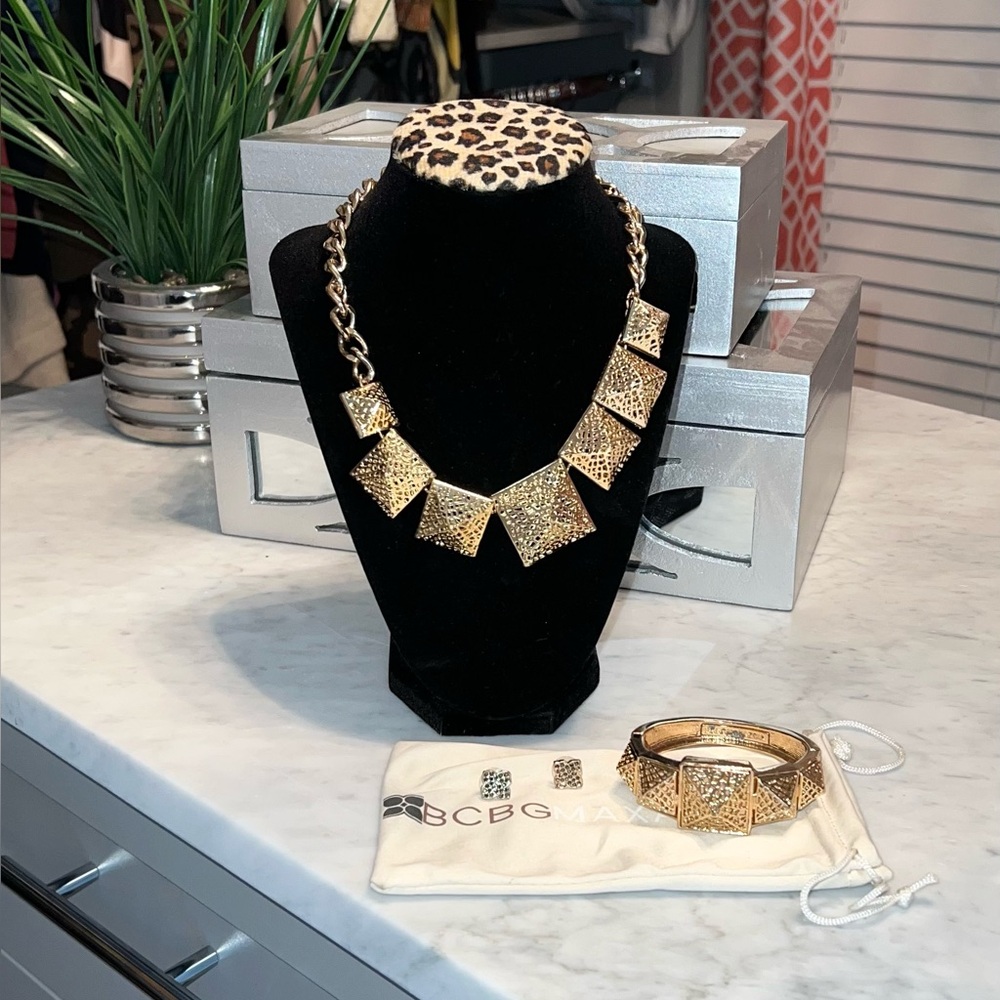 Bcbgmaxazria Gold Geometric Statement Necklace, B… - image 1